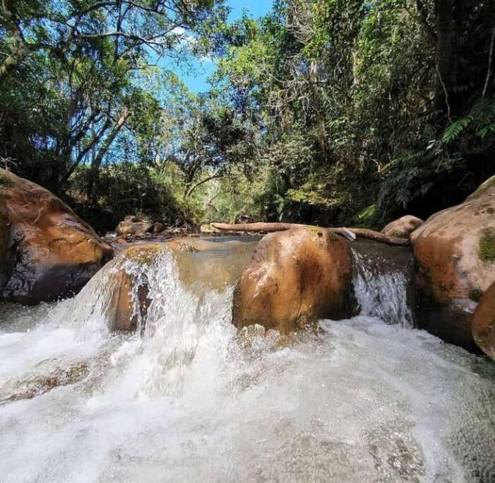 Chale Aconchegante Em Estancia Climatica Santo Antonio do Leite Exterior photo